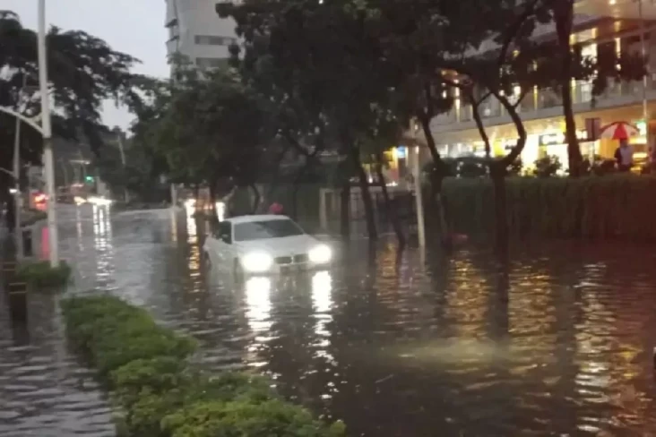Kemang Utara Banjir...