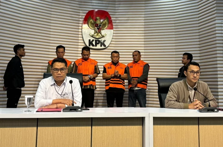 Resmi Tersangka, Bupati...