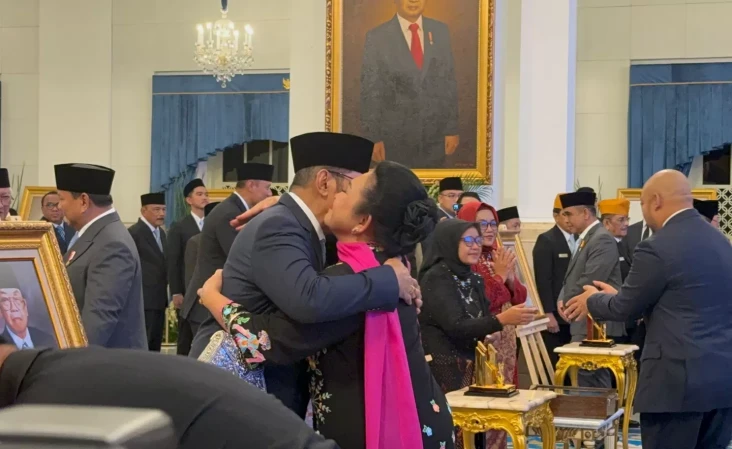 Momen Titiek, Tutut,...