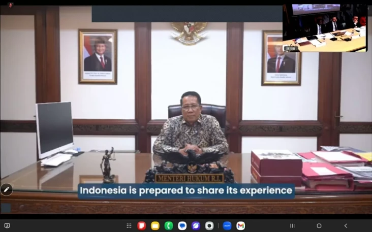 Menkum Supratman Sampaikan...