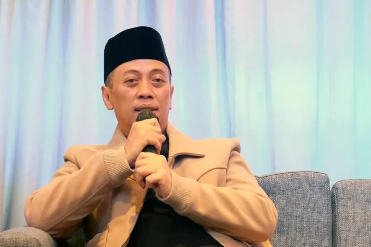 Rayakan 30 Tahun Bermusik,...