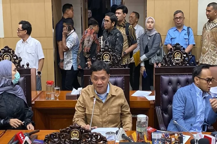 DPR Sahkan RKUHAP Jadi...