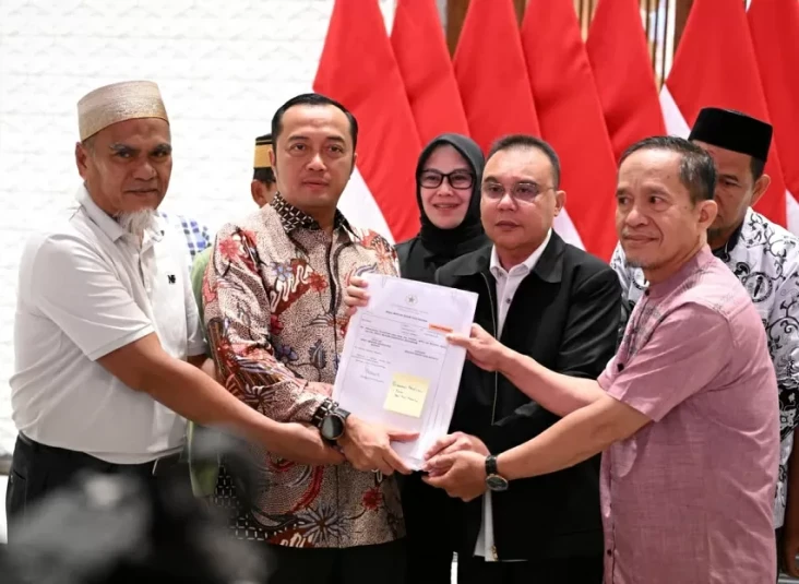 Dua Guru Luwu Utara...