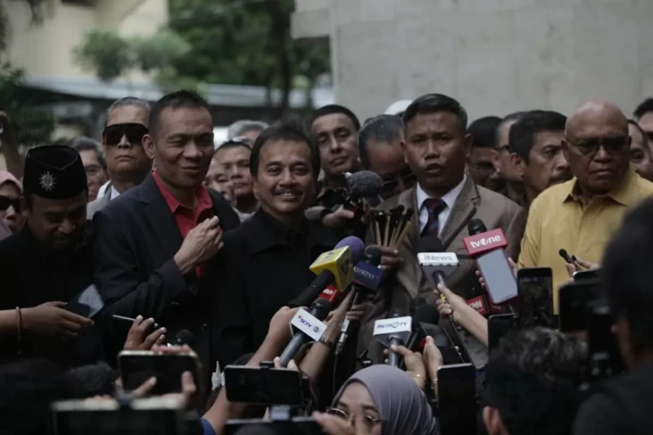 Roy Suryo Ditetapkan...