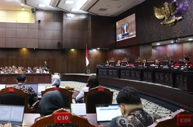 Akademisi Anggap Putusan...