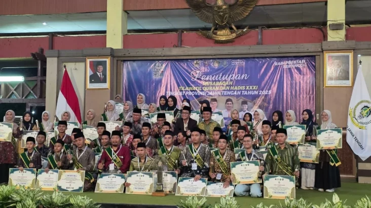 Ukir Hattrick, Kota...