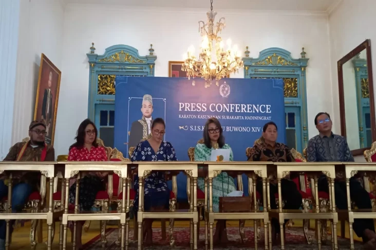 Jelang Penobatan Gusti...
