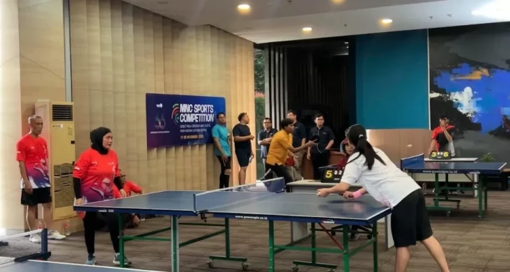 Serunya Turnamen Tenis...