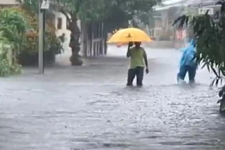 Pemukiman Warga di Pondok...