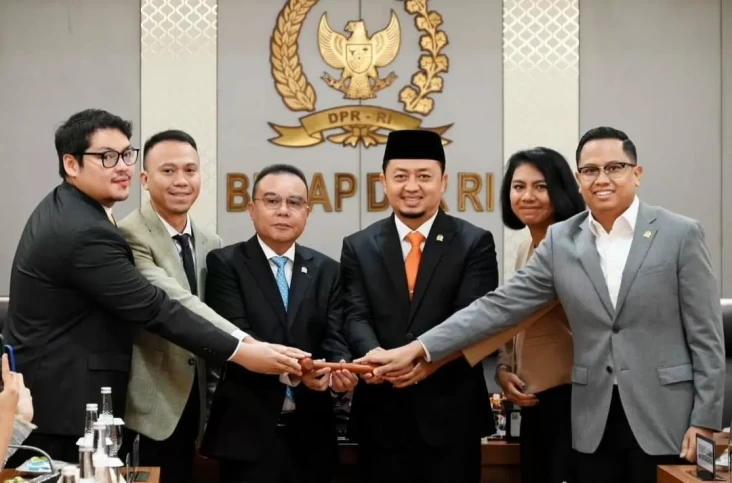 Daftar Lengkap Pimpinan...