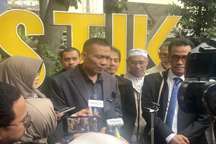 Walk Out saat Audiensi...