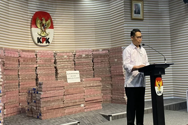 KPK Kembalikan Rp883...