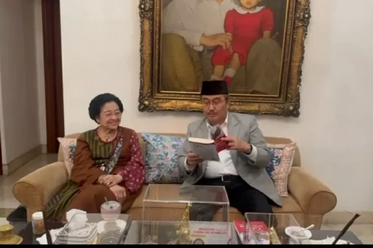 Berikan Buku Amendemen...