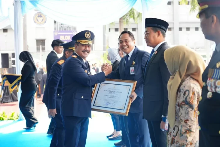Peringati Hari Bakti...