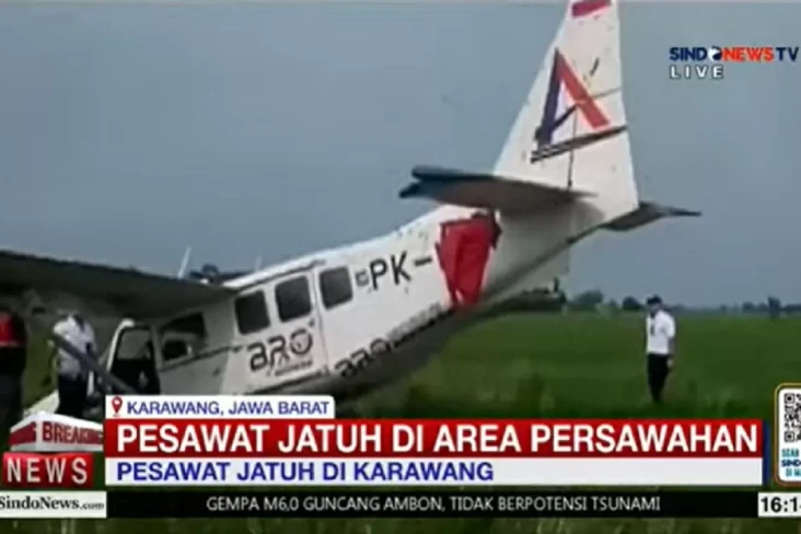 Pesawat Jatuh di Karawang...