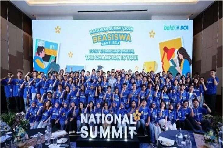 700 Mahasiswa Raih Beasiswa...