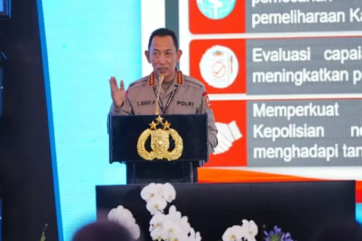 Kapolri Ubah Doktrin...