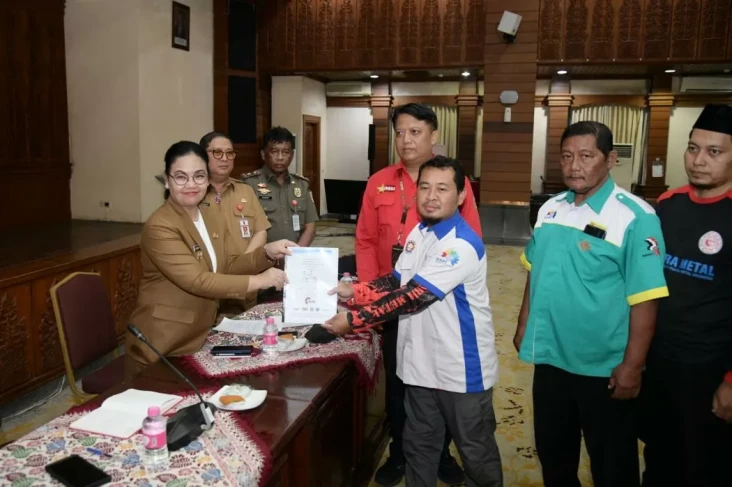 Terima Perwakilan Buruh,...