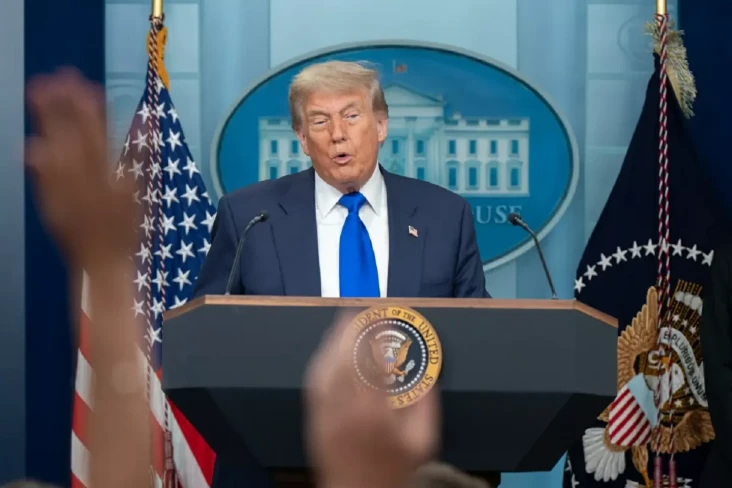 Trump Marahi Zelensky...