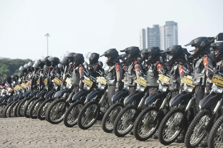 Feri Amsari Usul Polisi...