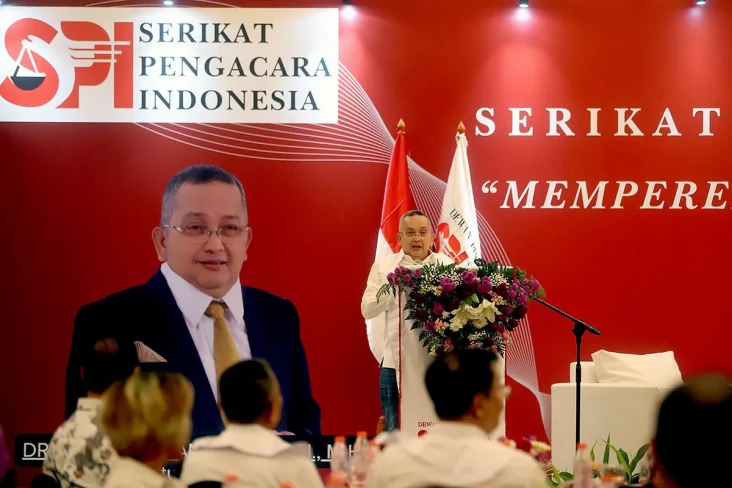 Ketum SPI Trimedya Panjaitan...