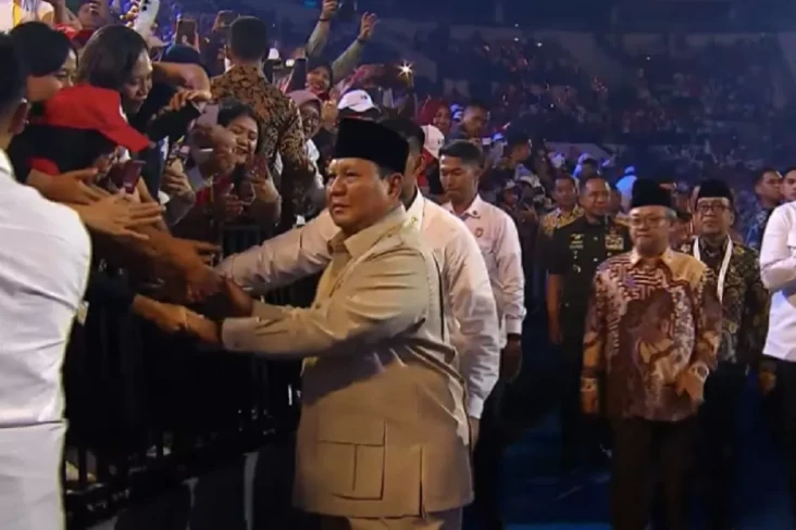 Presiden Prabowo Hadiri...