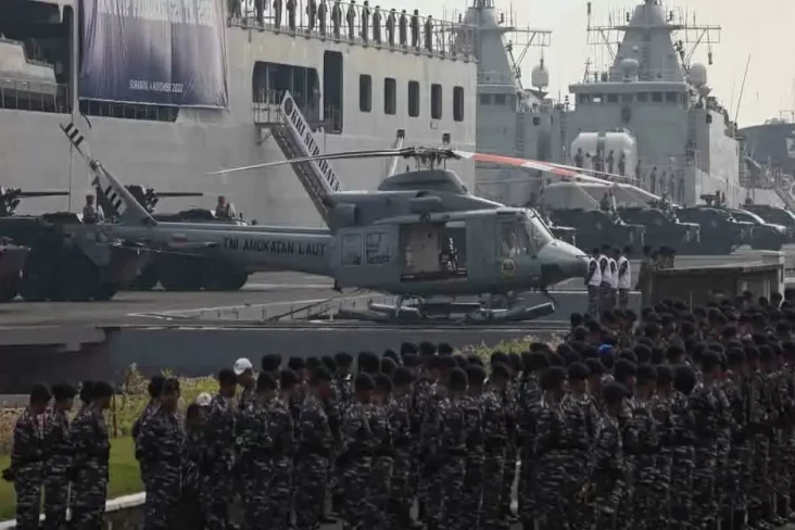TNI AL Kerahkan 5 Helikopter...