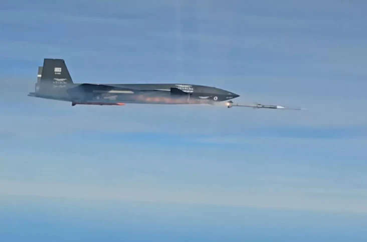 Jet Tempur Nirawak Turki...