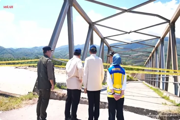 Prabowo Cek Jembatan...