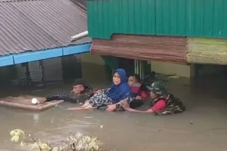 Korps Marinir Dikerahkan...