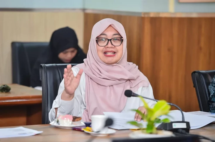 Kemenhut Sangkal Buka...