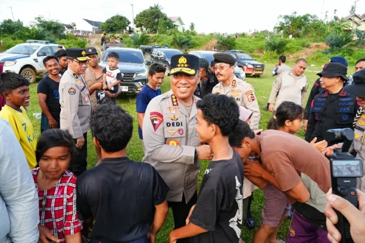 Kunjungi Aceh Tamiang,...