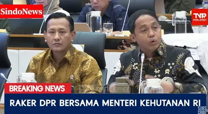 Raja Juli: Sejengkal...