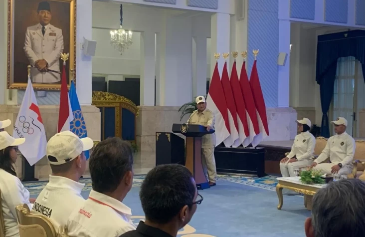 Prabowo Lepas Kontingen...