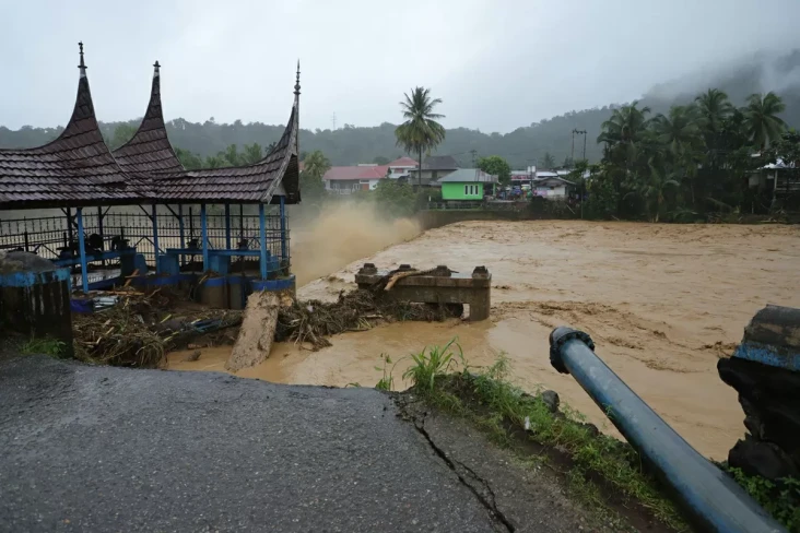 Update Bencana Sumatera,...