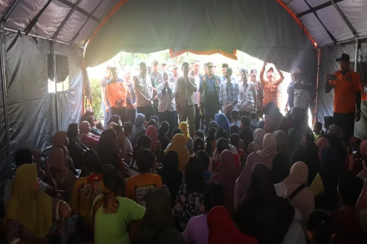 Penyaluran Bantuan Bencana...