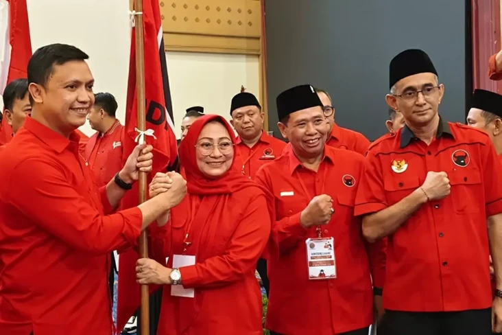 Pimpin DPC PDIP Depok,...