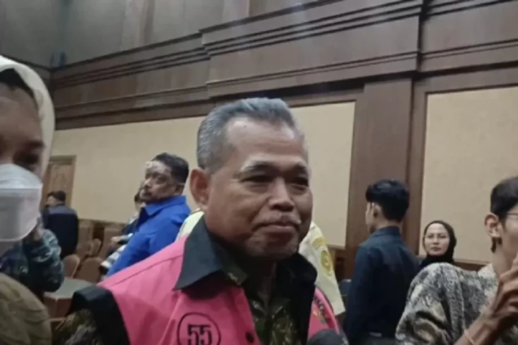 Hakim Nonaktif Djuyamto...