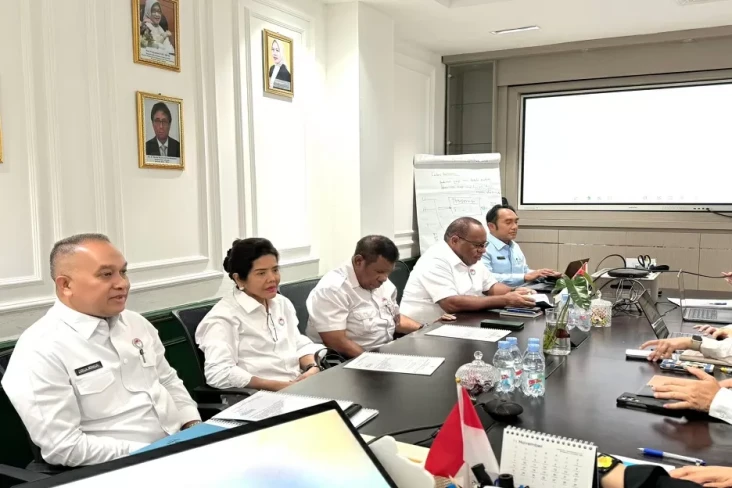 Komite Otsus Undang...