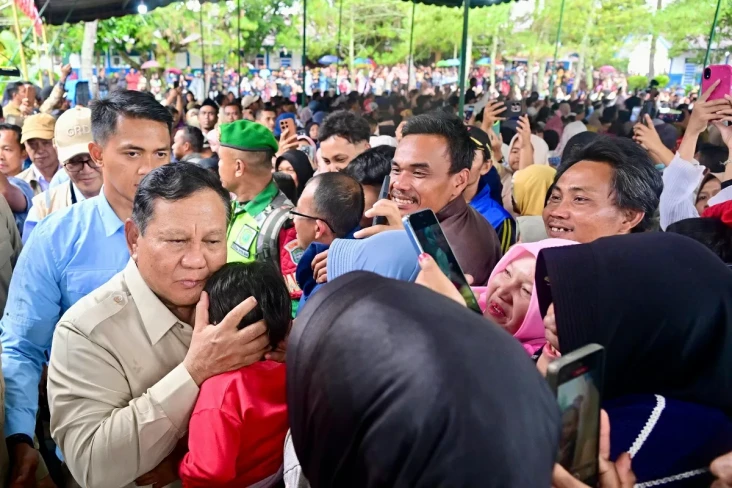 Minta Pengungsi Sabar,...