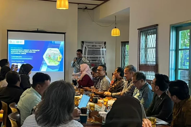 Perkuat UMKM dan Pekerja...