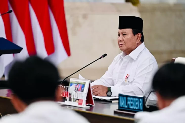 Penerima MBG Dapat Menu...
