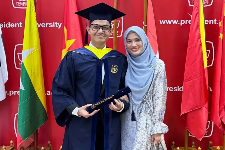 Momen Bahagia Dude Harlino...