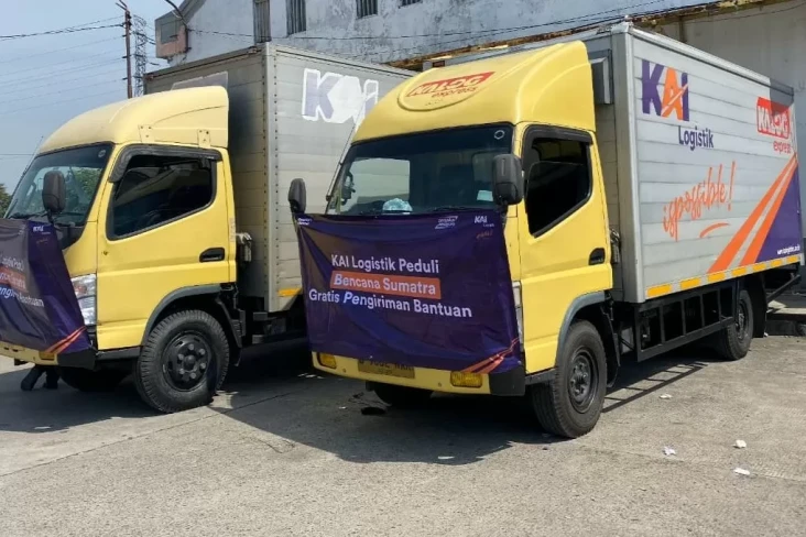 KAI Logistik Salurkan...