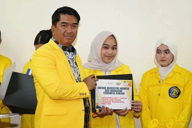 UI Bebaskan UKT Mahasiswa...