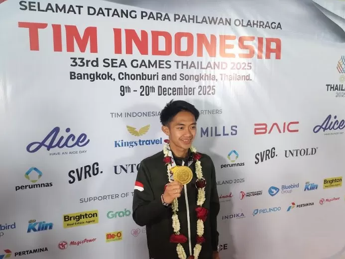 Robi Syianturi Lelang...