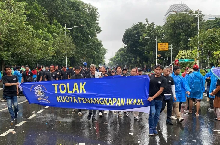 Jalan Medan Merdeka...