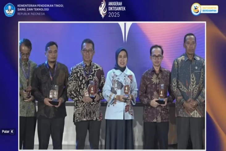 Universitas Jember Borong...