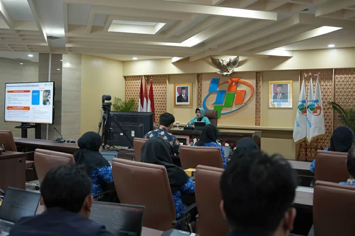 Aktivitas Ekonomi Baru...