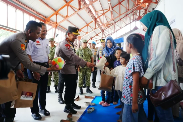 Curah Hujan Diprediksi...